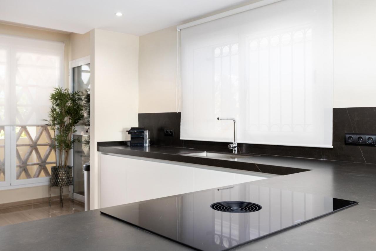 Homeforguest Front Line Beach Apartment In Hacienda Playa Марбелья Экстерьер фото