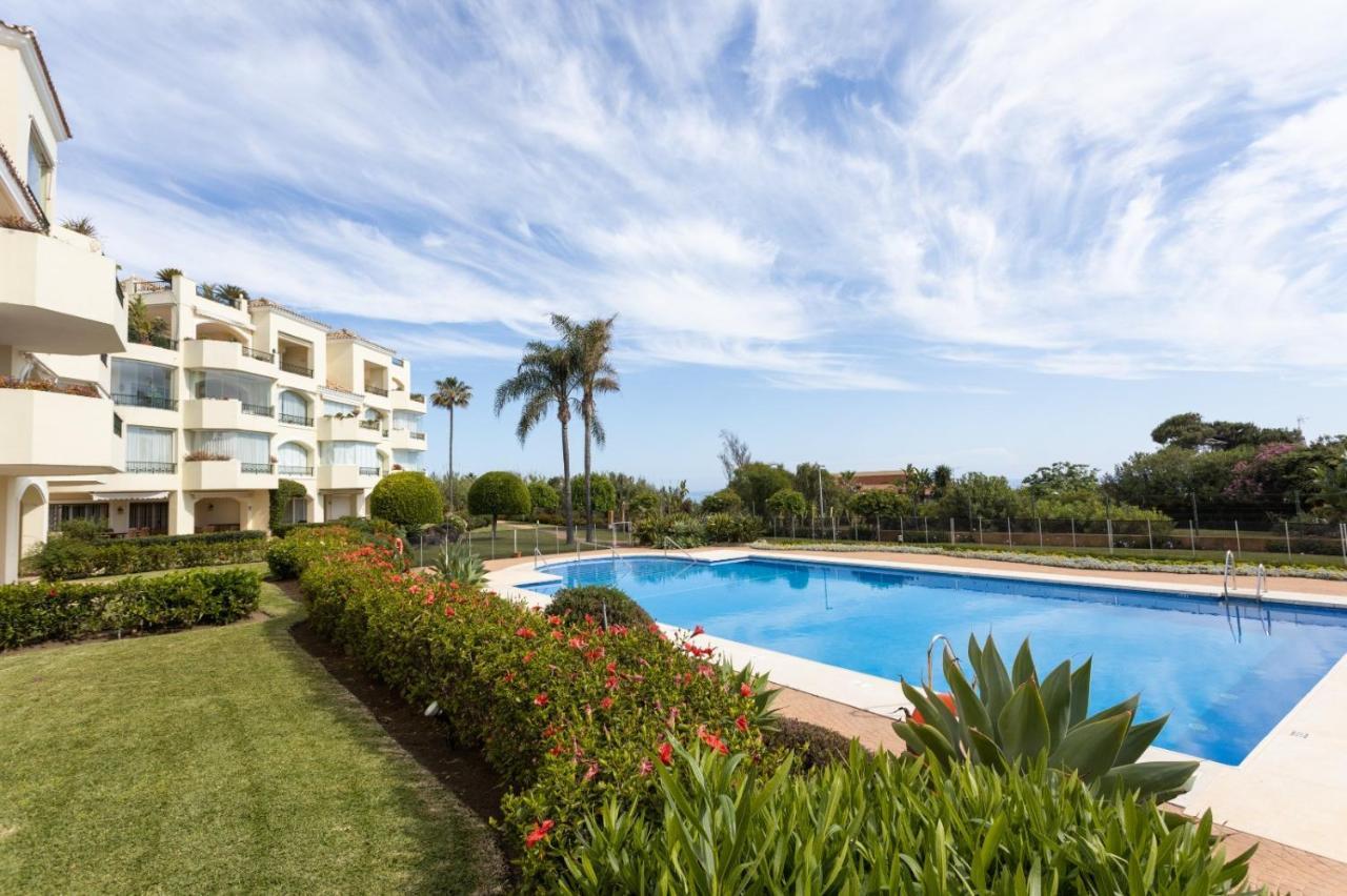 Homeforguest Front Line Beach Apartment In Hacienda Playa Марбелья Экстерьер фото