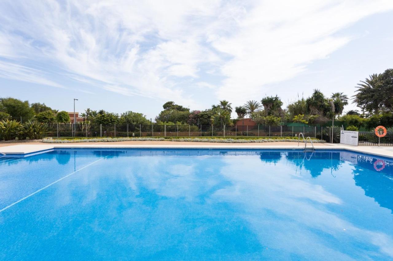 Homeforguest Front Line Beach Apartment In Hacienda Playa Марбелья Экстерьер фото