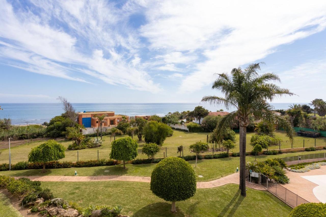 Homeforguest Front Line Beach Apartment In Hacienda Playa Марбелья Экстерьер фото